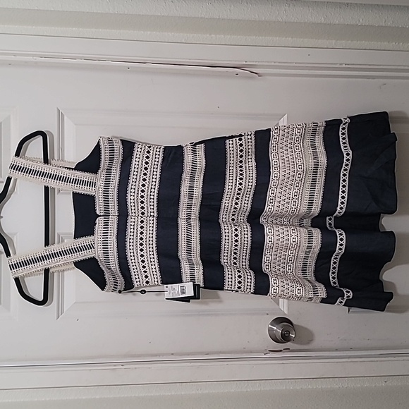 ADRIANNA PAPELL WOMEN'S DENIM FIT AND FLARE INDIGO LACE TRIM DRESS SIZE 6 - Picture 4 of 14